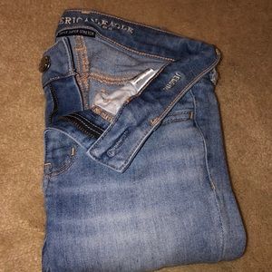 American Eagle light wash jeggings